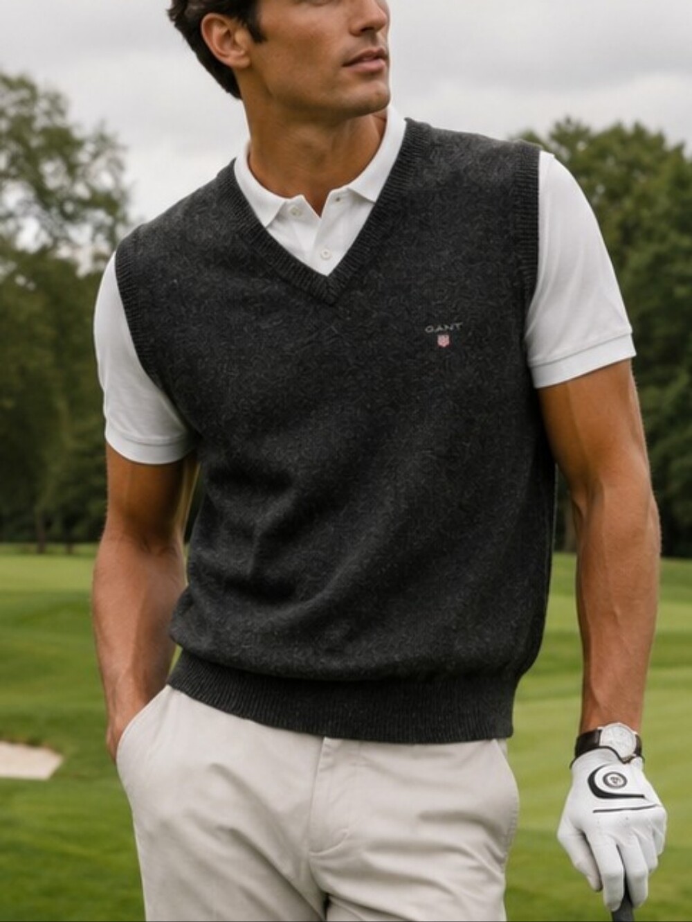 GANT 100% Lambswool V-Neck Sweater Vest Men’s Medium